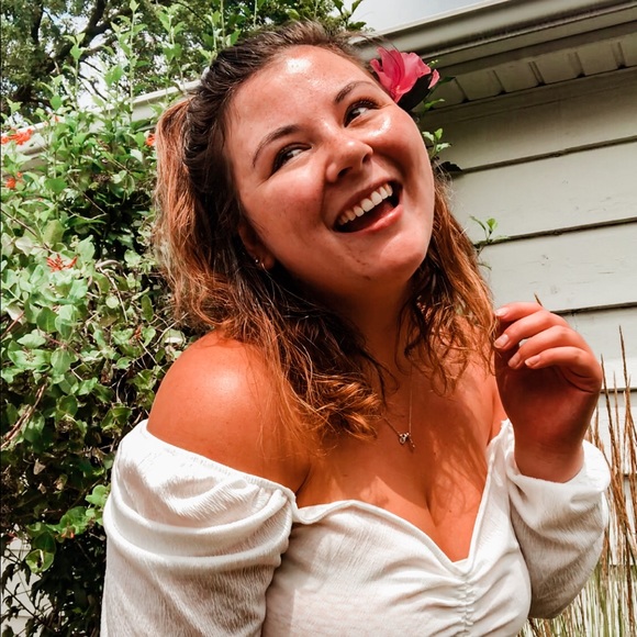 Meet your Posher, Shannon - Picture 2 of 2